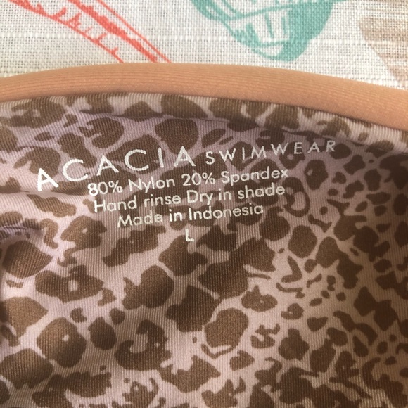 SOLD!🌸Acacia Loquat Set - Picture 4 of 5